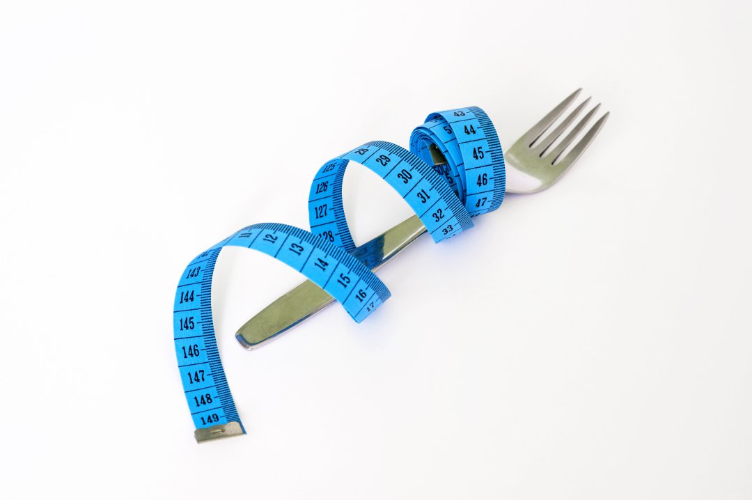 WHAT HAPPENS TO YOUR BODY COMPOSITION WHEN YOU STARVE TO LOSE WEIGHT